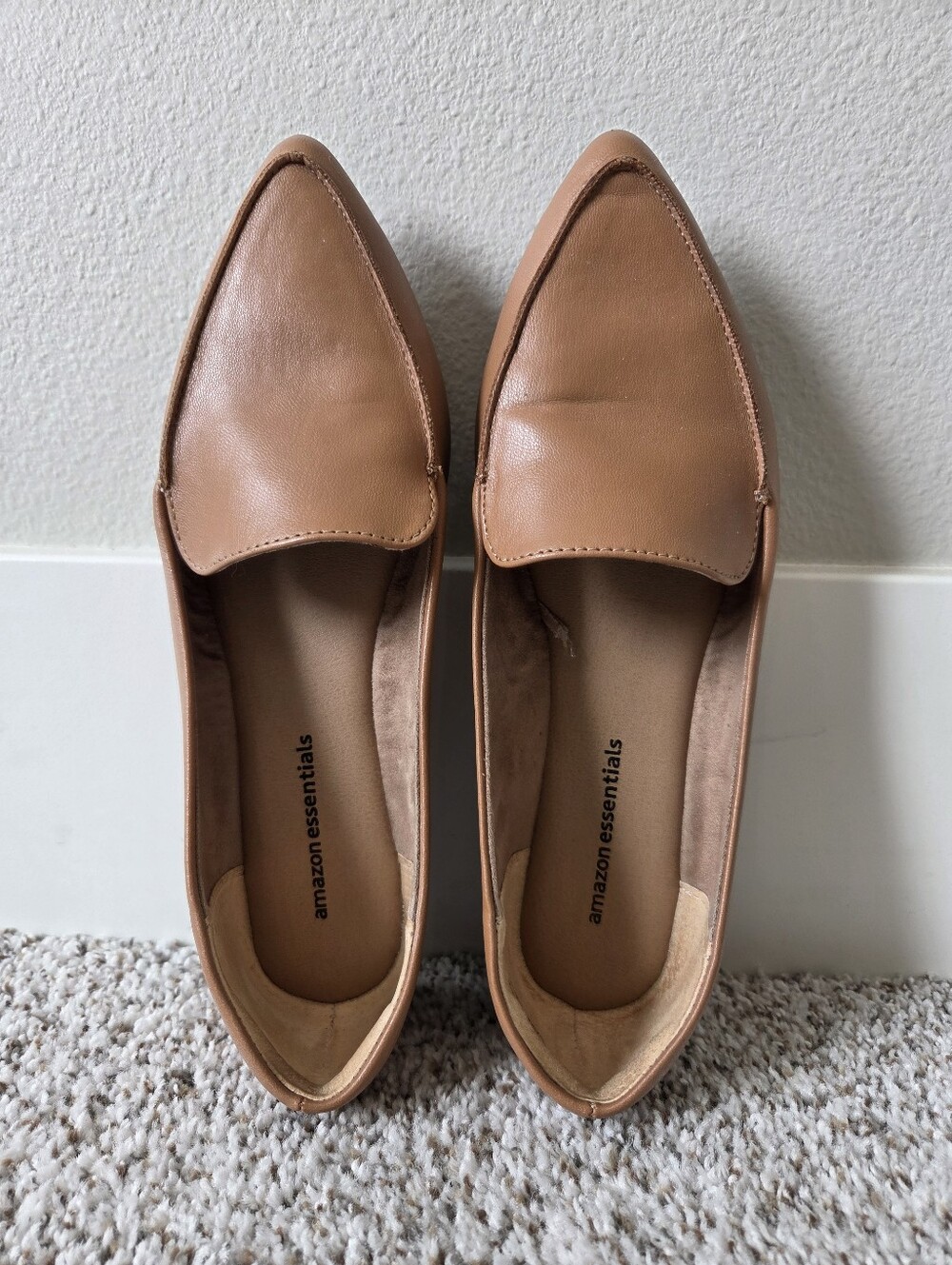 Amazon Essentials Faux Leather Women's Cognac Pointed-Toe Loafers Women 6.5